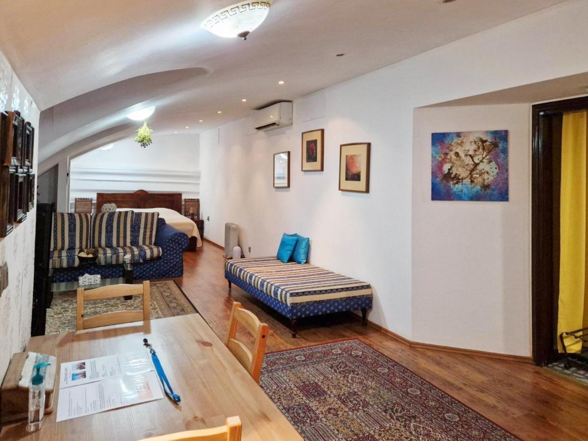 Apartament Karluv