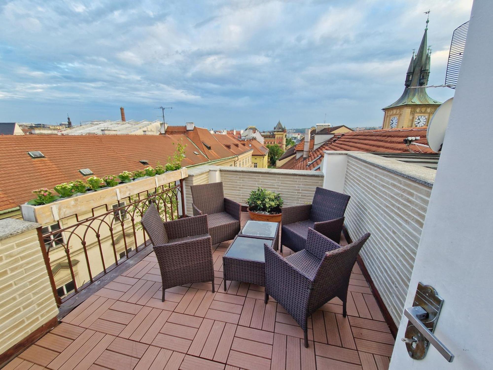 Apartament Karluv